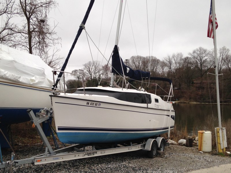 Used Sail Monohull for Sale 2010 Hunter 27E EDGE Boat Highlights